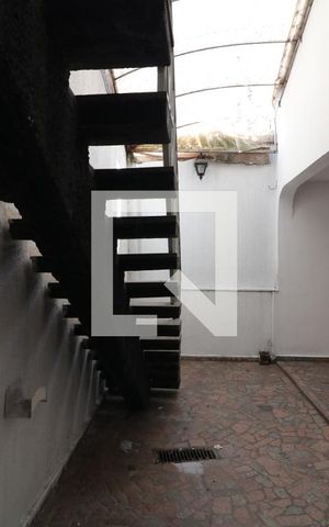 Casa à venda com 200m², 2 quartos e 1 vagaQuintal 
