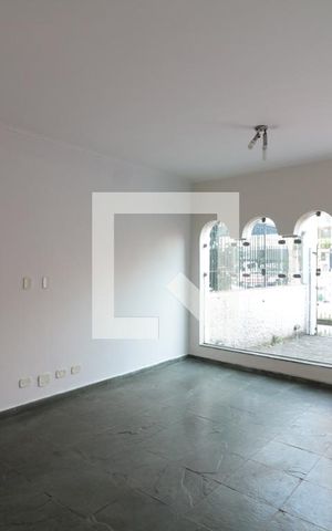 Casa à venda com 200m², 2 quartos e 1 vagaSala 