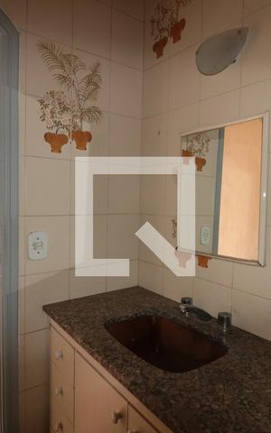 Casa à venda com 200m², 2 quartos e 1 vagaBanheiro Social