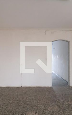 Casa à venda com 200m², 2 quartos e 1 vagacozinha 