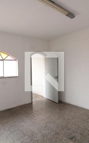 Casa à venda com 200m², 2 quartos e 1 vagacozinha 