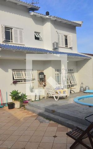 Casa à venda com 292m², 4 quartos e 3 vagasPátio