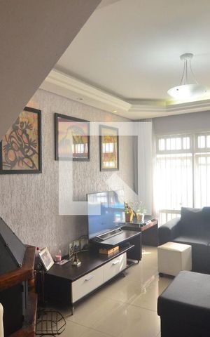 Casa à venda com 292m², 4 quartos e 3 vagasSala
