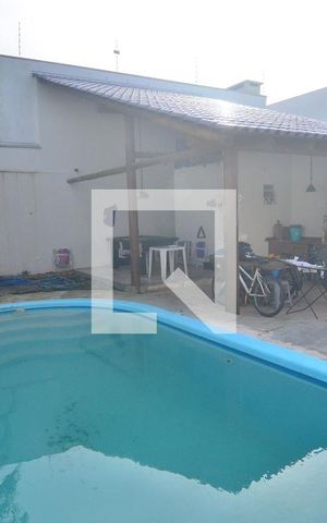 Casa à venda com 292m², 4 quartos e 3 vagasPátio