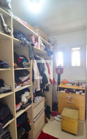 Casa à venda com 292m², 4 quartos e 3 vagasCloset