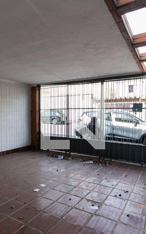 Casa à venda com 150m², 2 quartos e 2 vagas Casa à venda com 150m², 2 quartos e 2 vagasGaragem