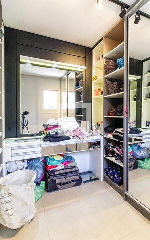 Apartamento à venda com 63m², 2 quartos e 1 vagaCloset do quarto 1