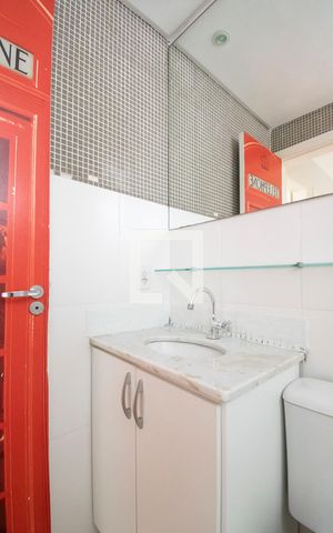 Apartamento à venda com 75m², 3 quartos e 1 vaga Apartamento à venda com 75m², 3 quartos e 1 vagaBanheiro Social