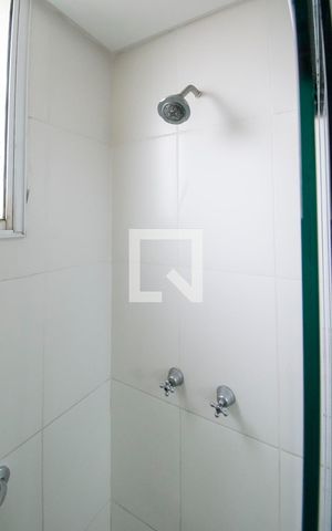 Apartamento à venda com 75m², 3 quartos e 1 vaga Apartamento à venda com 75m², 3 quartos e 1 vagaBanheiro da Suíte