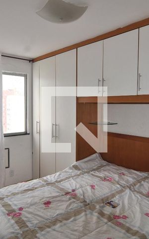 Apartamento à venda com 50m², 2 quartos e 1 vagaQuarto 2 - Armários
