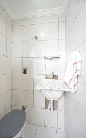 Apartamento à venda com 128m², 2 quartos e 2 vagasBanheiro de serviço