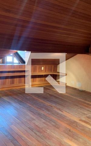 Casa à venda com 362m², 3 quartos e 3 vagas