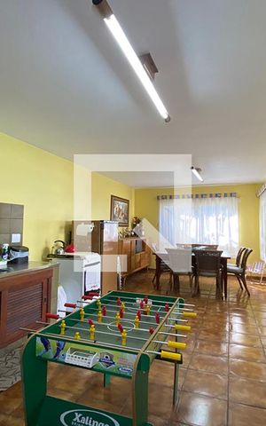 Casa à venda com 445m², 5 quartos e 6 vagasSalão de festas