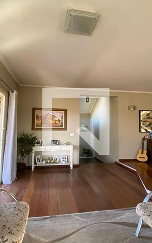 Casa à venda com 445m², 5 quartos e 6 vagasSala de Estar 2