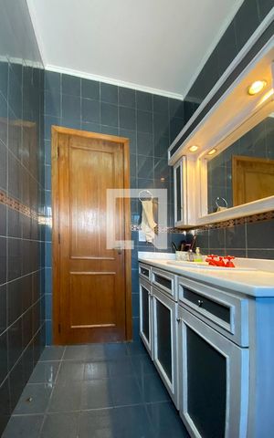 Casa à venda com 445m², 5 quartos e 6 vagasBanheiro Social