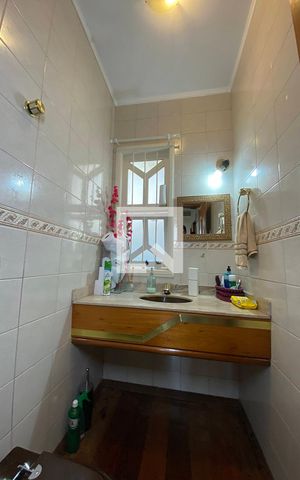 Casa à venda com 445m², 5 quartos e 6 vagasLavabo