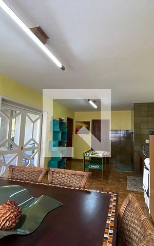 Casa à venda com 445m², 5 quartos e 6 vagasSalão de festas