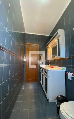 Casa à venda com 445m², 5 quartos e 6 vagasBanheiro Social