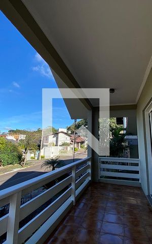 Casa à venda com 445m², 5 quartos e 6 vagasSacada da Sala de Estar 2