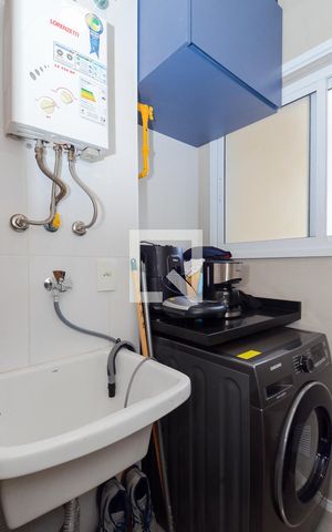 Apartamento à venda com 68m², 2 quartos e 1 vagaÁrea de Serviço