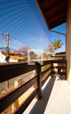 Casa à venda com 202m², 5 quartos e 4 vagas Casa à venda com 202m², 5 quartos e 4 vagasSacada da Suíte 01
