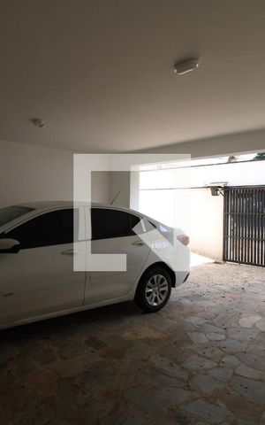 Casa à venda com 320m², 3 quartos e 4 vagasGaragem
