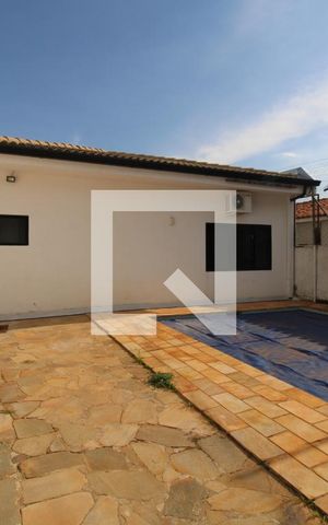 Casa à venda com 320m², 3 quartos e 4 vagasÁrea de lazer - piscina