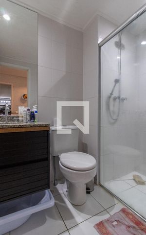 Apartamento à venda com 68m², 2 quartos e 1 vaga Apartamento à venda com 68m², 2 quartos e 1 vagaBanheiro da Suíte
