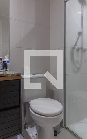 Apartamento à venda com 68m², 2 quartos e 1 vaga Apartamento à venda com 68m², 2 quartos e 1 vagaBanheiro da Suíte