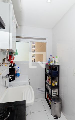 Apartamento à venda com 68m², 2 quartos e 1 vagaÁrea de Serviço