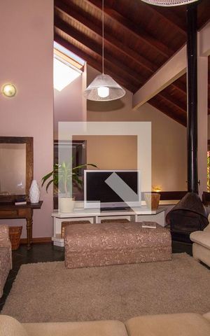 Casa de condomínio à venda com 1400m², 1 quarto e 4 vagasSala de TV 2