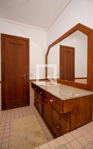 Casa de condomínio à venda com 1400m², 1 quarto e 4 vagasBanheiro da Suíte 3