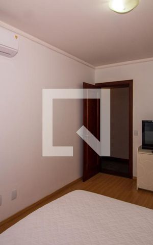 Casa de condomínio à venda com 1400m², 1 quarto e 4 vagasSuíte 3