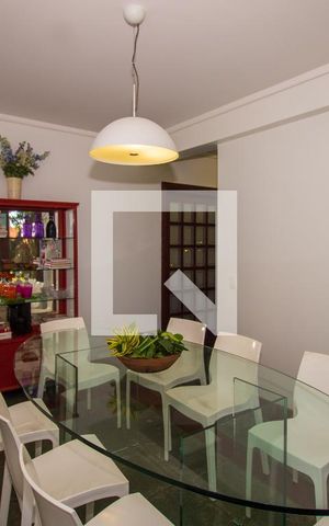 Casa de condomínio à venda com 1400m², 1 quarto e 4 vagasSala de Reunião