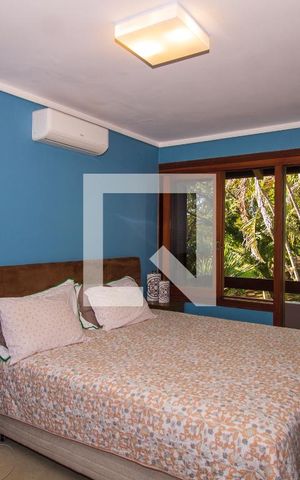 Casa de condomínio à venda com 1400m², 1 quarto e 4 vagasSuíte 4
