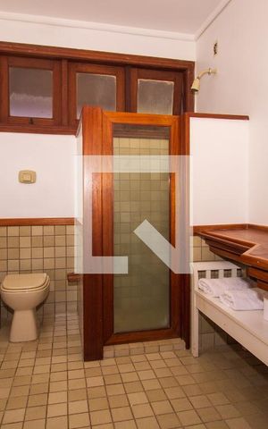 Casa de condomínio à venda com 1400m², 1 quarto e 4 vagasBanheiro do Quarto 1 e 2