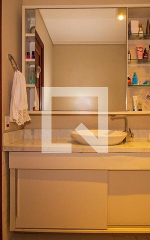 Casa de condomínio à venda com 1400m², 1 quarto e 4 vagasBanheiro da Suíte 4