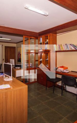 Casa de condomínio à venda com 1400m², 1 quarto e 4 vagasEscritório