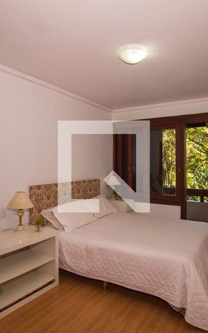 Casa de condomínio à venda com 1400m², 1 quarto e 4 vagasSuíte 3