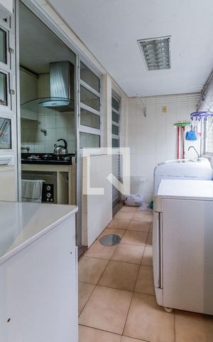 Apartamento à venda com 110m², 3 quartos e 1 vagaÁrea de serviço