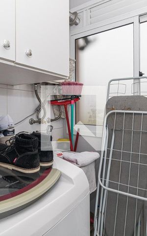 Apartamento à venda com 64m², 2 quartos e 1 vagaCozinha e Área de Serviço