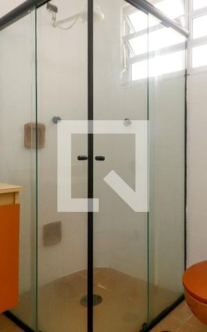 Apartamento à venda com 90m², 2 quartos e 1 vaga Apartamento à venda com 90m², 2 quartos e 1 vagaBanheiro