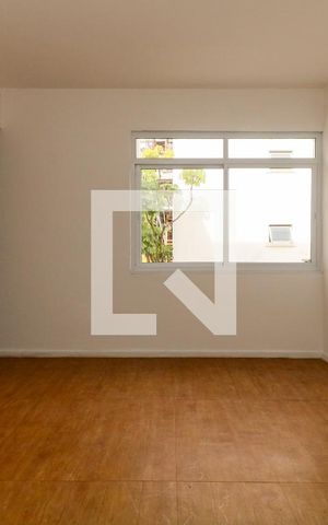 Apartamento à venda com 90m², 2 quartos e 1 vaga Apartamento à venda com 90m², 2 quartos e 1 vagaSala