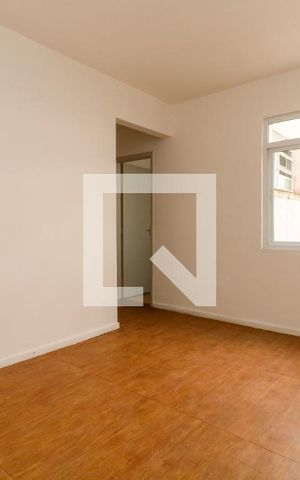 Apartamento à venda com 90m², 2 quartos e 1 vaga Apartamento à venda com 90m², 2 quartos e 1 vagaSala