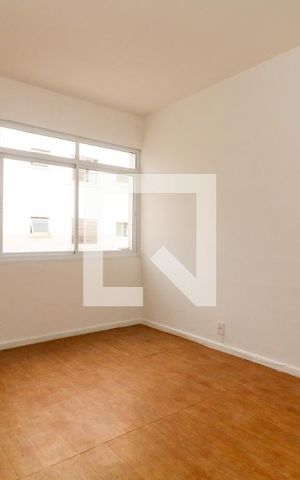 Apartamento à venda com 90m², 2 quartos e 1 vaga Apartamento à venda com 90m², 2 quartos e 1 vagaSala