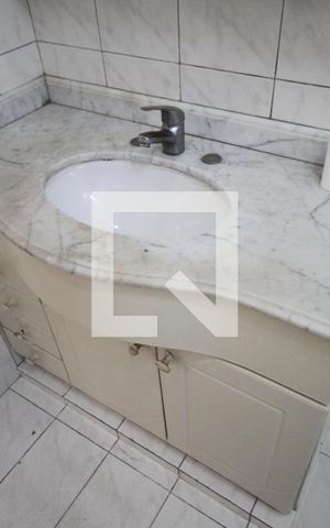 Apartamento à venda com 87m², 2 quartos e sem vagaBanheiro