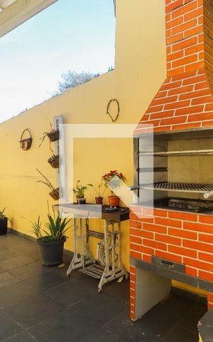 Casa à venda com 242m², 3 quartos e 2 vagasChurrasqueira
