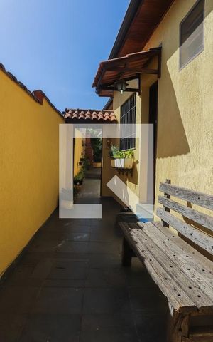 Casa à venda com 242m², 3 quartos e 2 vagasQuintal