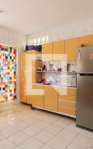 Casa à venda com 242m², 3 quartos e 2 vagasCozinha