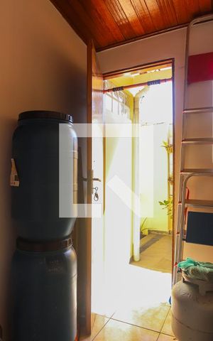 Casa à venda com 242m², 3 quartos e 2 vagasQuarto de Serviço